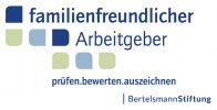 Siegel "familienfreundlicher Arbeitgeber" der Bertelsmann Stiftung. Darunter steht der Slogan "prüfen. bewerten. auszeichnen.".